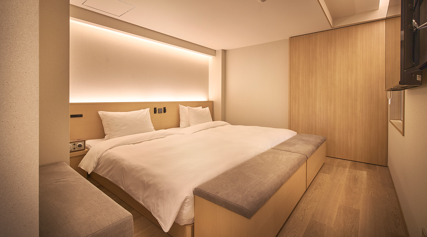 Superior River Twin Room Images